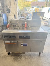 FRYMASTER HIGH OUPUT TWIN WELL FRYER 3PHASE 4 BASKET WITH FILTRATION  LIKE PITCO