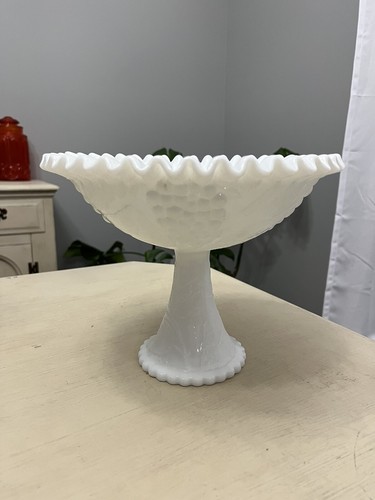 Vtg Fayette L.E. Smith Milk Glass Grapevine Harvest Pedestal Ruffled Fruit Bowl - Picture 5 of 10