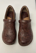 Embossed Brown Leather BOC Slip On Clogs. Size 8M Ladies