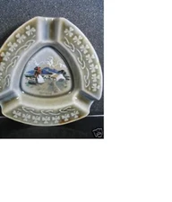 Wade Ashtray IRELAND WOMAN W/ BACKPACK ON COUNTRY RD