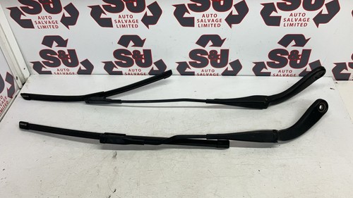 Bmw M135 1 Series 15-16 wiper arms pair left right - Picture 2 of 12
