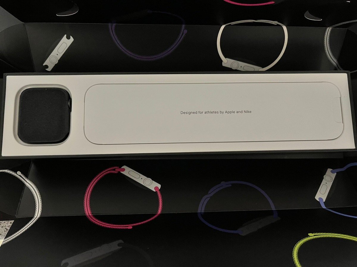 Apple Watch Series Nike 44mm Space Grau Aluminiumgehäuse mit