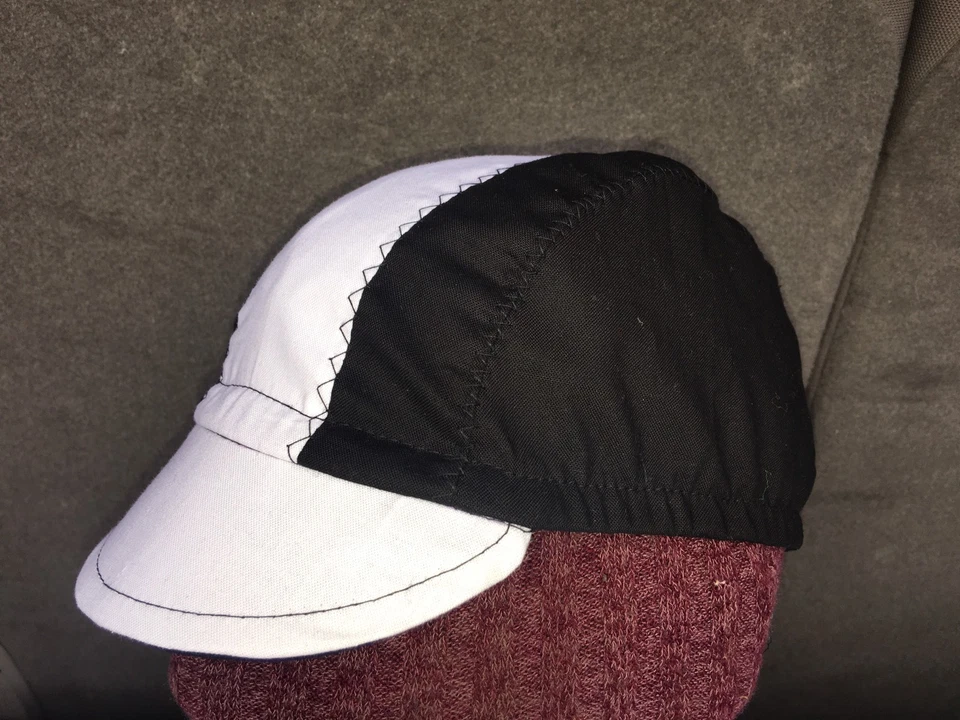 TAMPA DE CICLISMO TAMANHO ÚNICO COR PRETO E BRANCO 100% ALGODÃO - Imagem 3 de 4