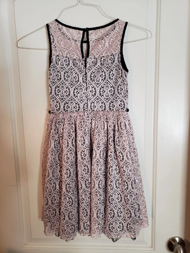 EUC SPEECHLESS Girls Size 8 Soft Pink Lace Blk Lining Beaded Waist Halter Dress - Image 2 of 4