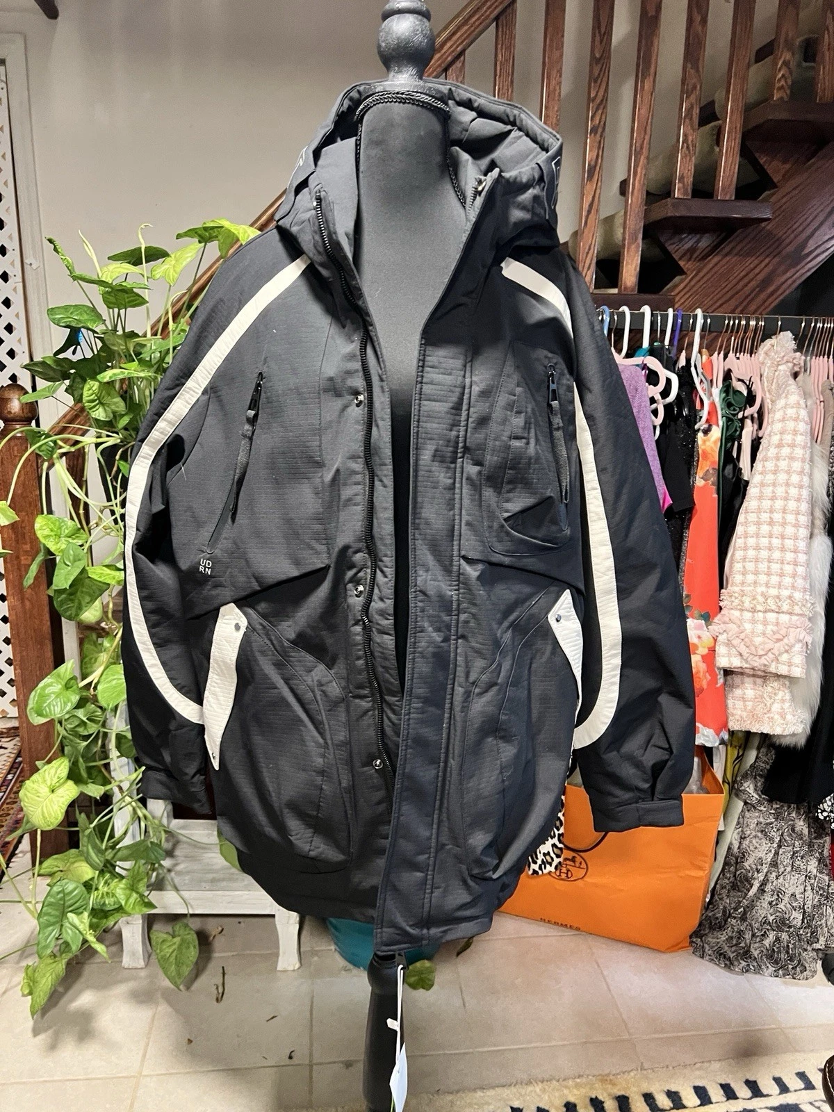 Men’s Waterproof Down Jacket – Heated Lining, Ultra Warm for Ski & Outdoor Black