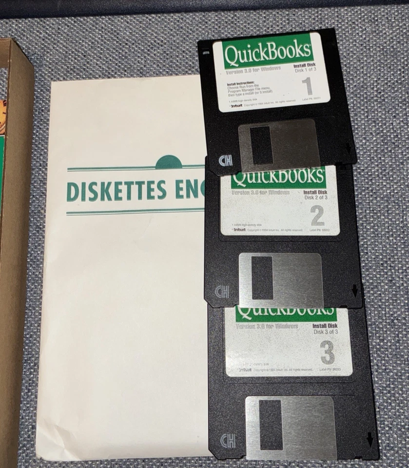 Vintage QuickBooks for Windows Version 3.0 3.5” Disks PC Software with Paperwork - Image 4 of 4