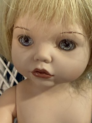 Vtg 1995 BABY SO BEAUTIFUL'' DOLL/ PLAYMATES/14''Blonde EUC