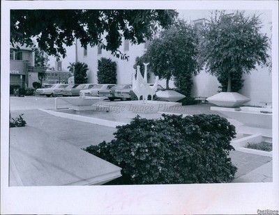 1969 St Petersburg Federals Garden Fountain Sculpture Area Business Photo 7x9