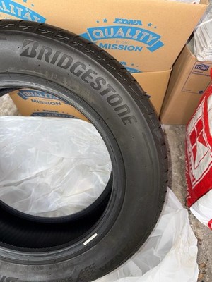 Nagelneue Bridgestone Sommerreifen 205/60 R16 92H