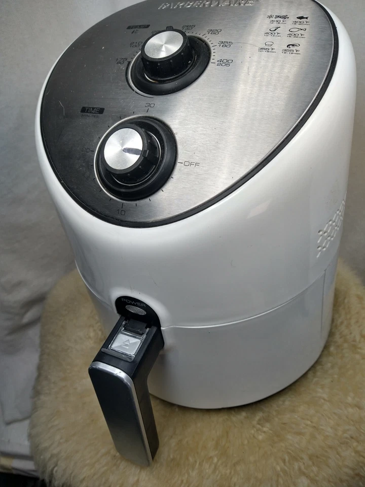 HORNO FREIDORA DE AIRE FARBERWARE MODELO 201522 1400 VATIOS BLANCO - BUEN ESTADO Foto 2 de 4