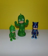 Just Play PJ Masks Plastic Bath Toy Water Squirter Gekko 5" w/ Action Figures