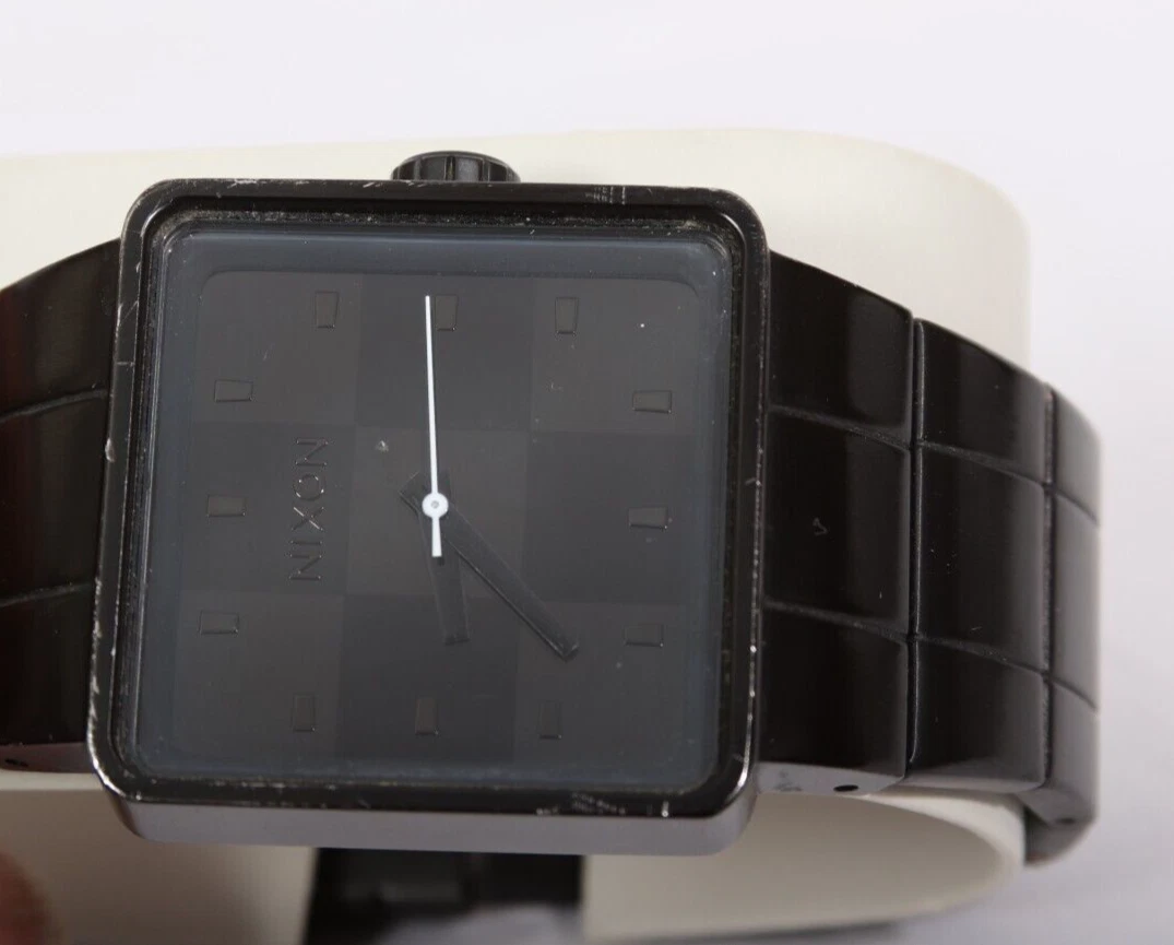 Nixon full throttle top the quatro price