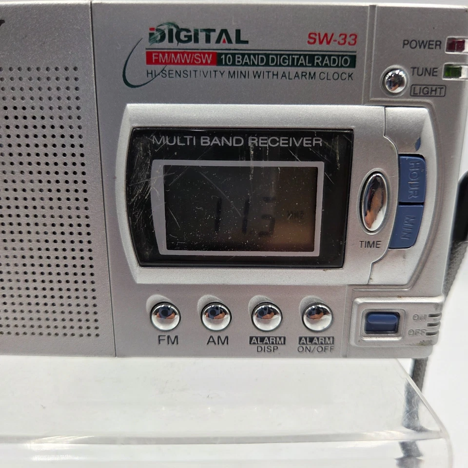tested & works SONY sw-33 DIGITAL FM/MW/SW multi band reciever with alarm clock - Image 3 of 4