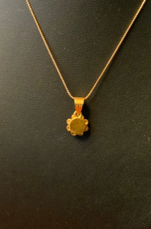22KT Yellow Gold Flower Shape Pendant With Sapphire Center Stone - Image 2 of 2