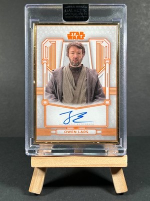 2024 Star Wars Galactic Antiquities   JOEL EDGERTON as OWEN LARS Orange 21/25