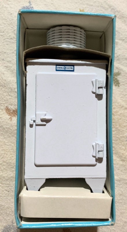 American Miniature Dollhouse 1920's Monitor Top Ice Box Refrigerator AM7512. NOS