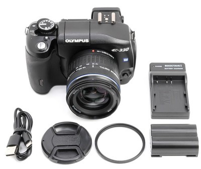 Near Mint OLYMPUS EVOLT E-330 7.5MP Digital Camera DSLR SSWF w/ 14-42mm Lens