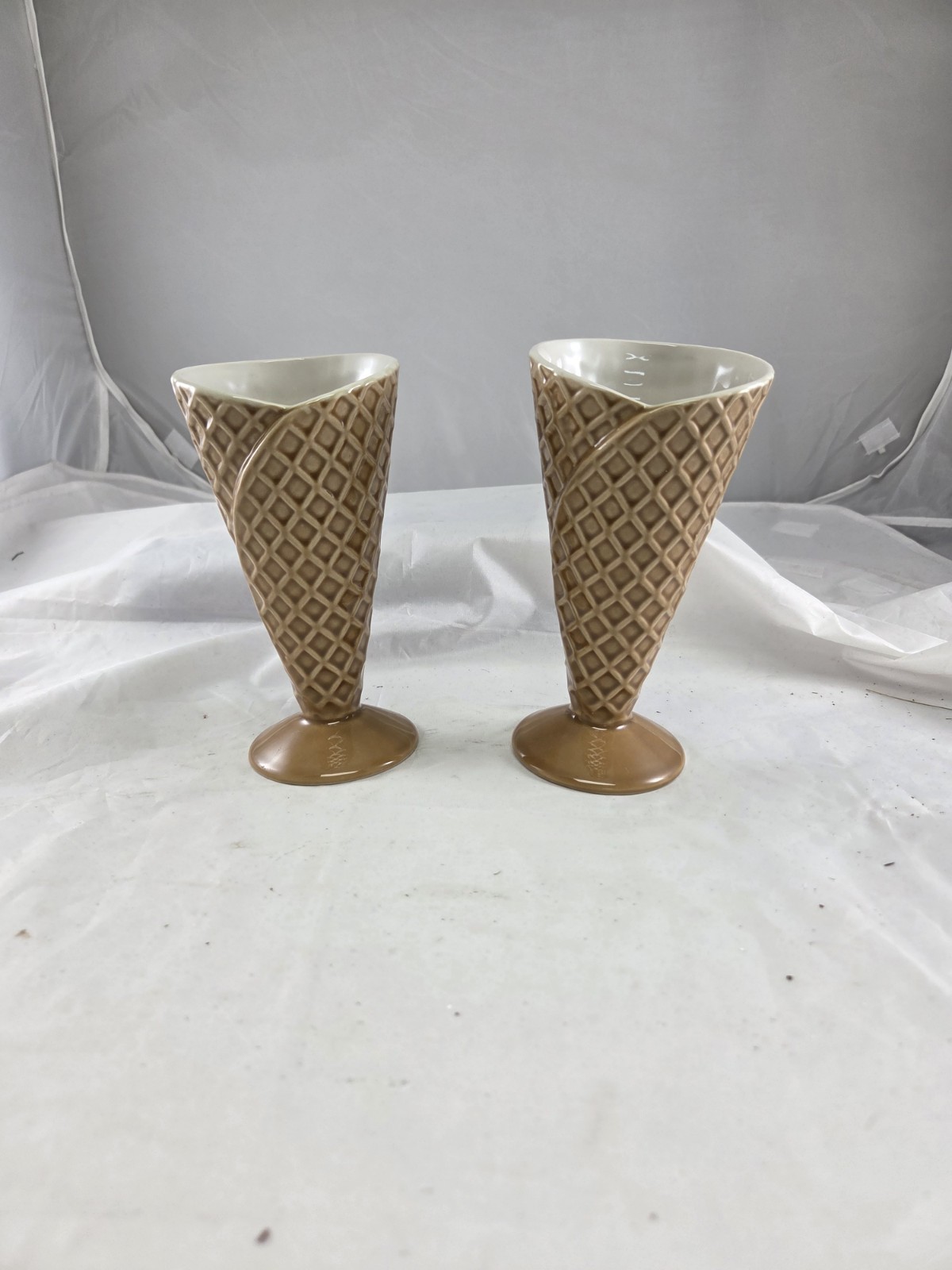 Vintage Ceramic Pottery Ice Cream Cone Cups Bowls Sundae Dishes Waffle Cone Cups