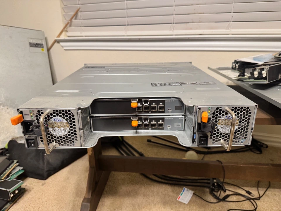 Dell Power Vault MD1400 Storage Array, 2x EMM 12Gbps SAS-4GB CACHE, 2x PSU - Image 4 of 4