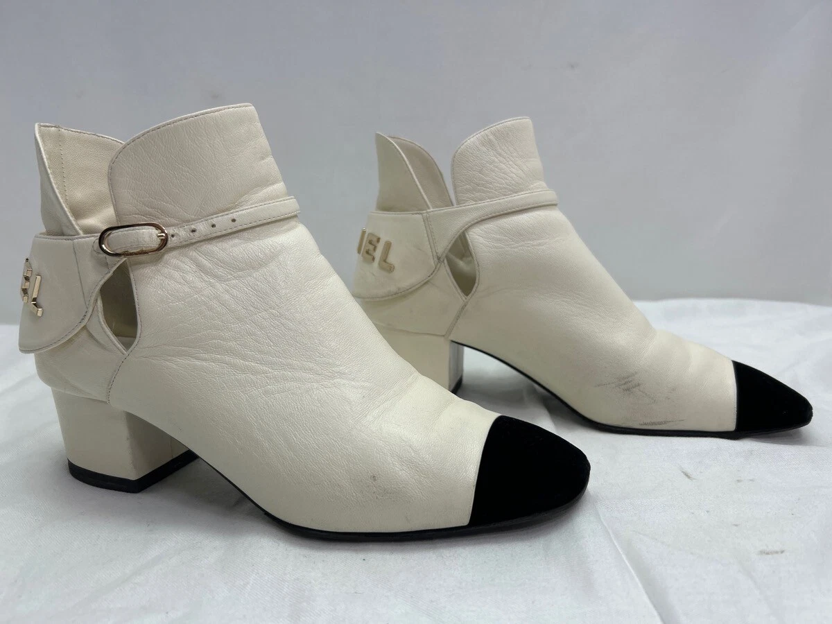 Chanel Ivory LEATHER ANKLE BOOTS Black Velvet Toe 2021A EU 37 (NJL024667)