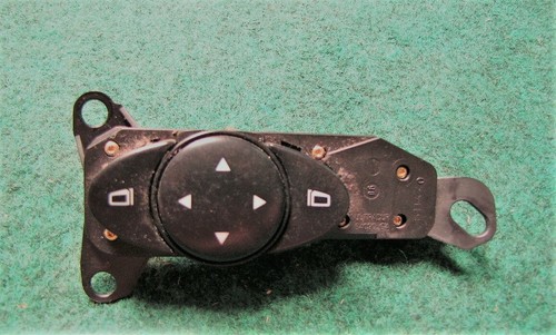 Original Mercedes-Benz W211 E-Klasse Schalter Spiegelverstellung A2118215379