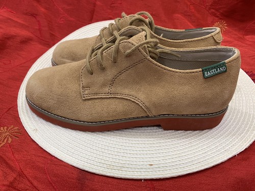 Eastland Suede Buck Women's Size 7 1/2 