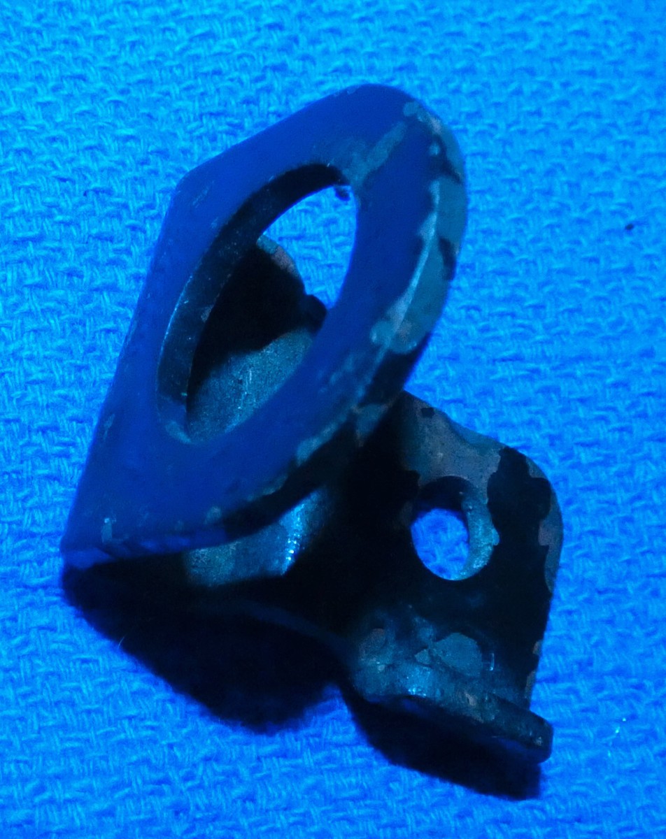 1979-80 Kawasaki KZ1000 LTD B3 B4 Z1 Classic G Side Cover Bracket