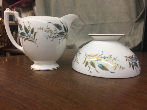 Coalport #10371 Turquoise & Gold Creamer & Sugar - Picture 5 of 5