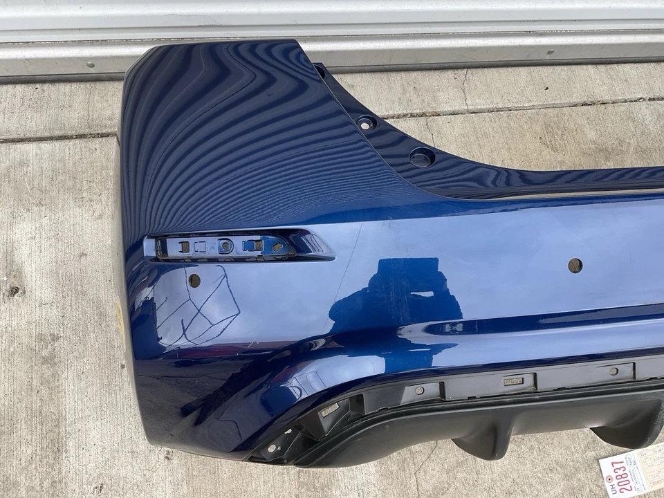 2018 2019 NISSAN LEAF REAR BUMPER COVER OEM 85022 5SA0H - Image 3 of 4