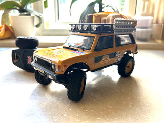 FMS CAMEL Range Rover Land Rover 1/24 With EXTRAS RC Crawler 4x4