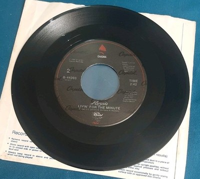 Poison 45 Every Rose Has Its Thorn  / Livin' For The Minute Enigma B-44203 vg+