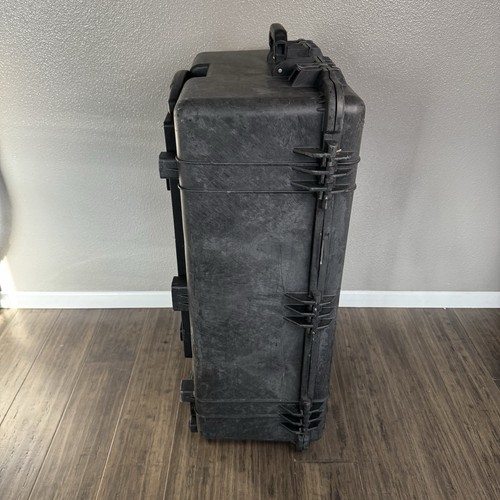 Pelican 1650 Rolling Hard Case Store Protection Black Interior 28.57x17.52x10.65 - Picture 4 of 10