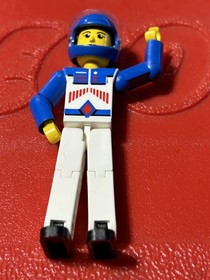 LEGO Technic Racing Figure w/ Blue Helmet - Vintage Set #8714, 8223 (tech037)