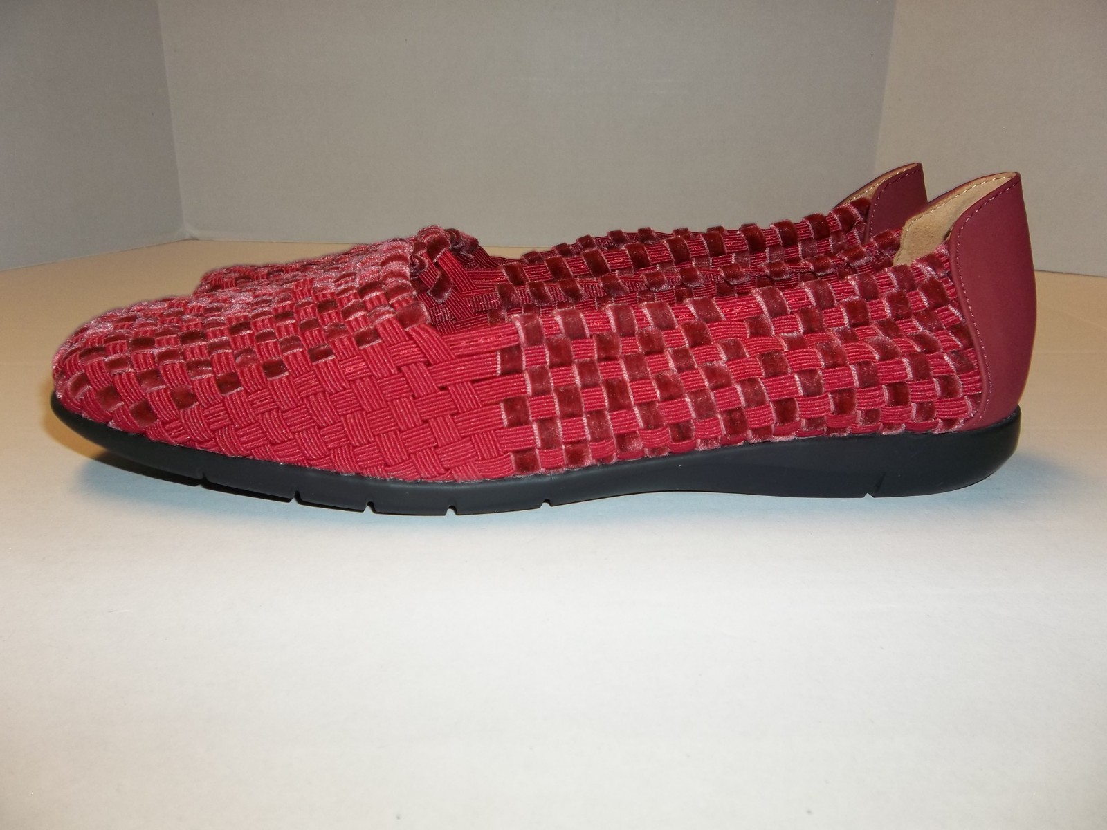 Comfortview The Bethany Slip On Flat Size 11W Red Comfort Padded Woven Loafer