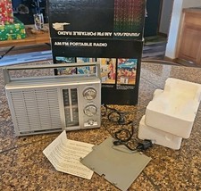 Vintage Soundesign AM/FM Portable Radio Model 2271 Works With Box Looks Unused
