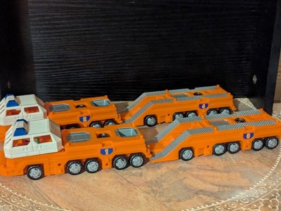 1997 Mattel Matchbox Wheels Space Shuttle Transporter Truck & Trailer w/ Figure