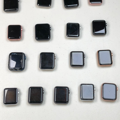 Lotto di 25 Smartwatch Apple NON TESTATI solo per ricambi o riparazioni - Foto 4 di 18