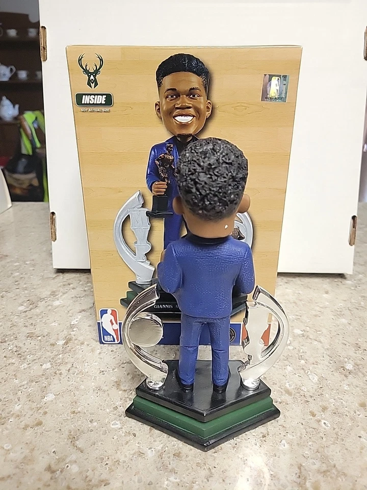 NUEVO GIANNIS ANTETOKOUNMPO Milwaukee Bucks 2019 Premio MVP Bobblehead NBA Foto 3 de 4