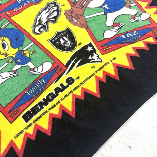 Vintage 90s Looney Tunes NFL All Team Beach Towel USA Bugs Bunny Taz Retro - Picture 5 of 12