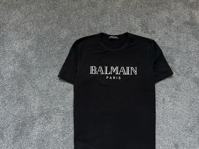 BALMAIN PARIS メンズ＆レディース黒ロゴTシャツ Balmain Paris Men's Black T-Shirt Embossed Logo Size:M RARE