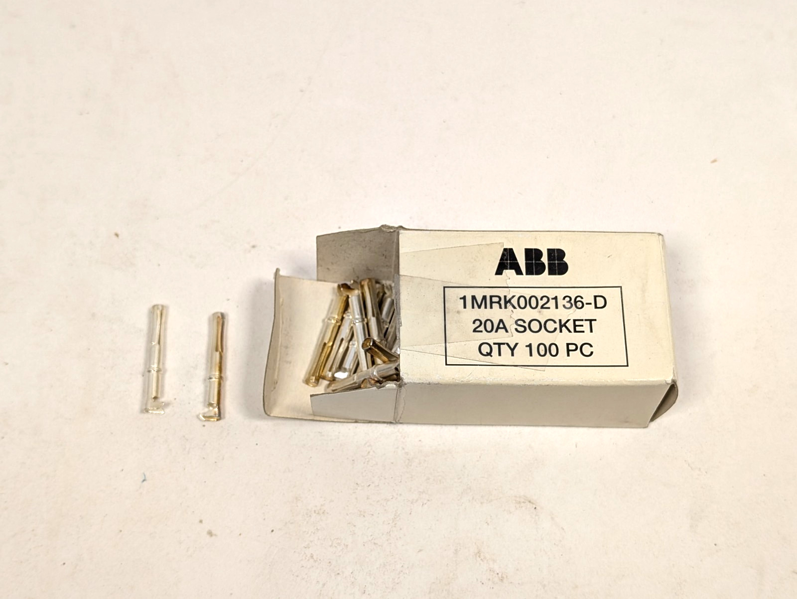 ABB 1MRK002136-D (PACK OF 100) CONTACT SOCKETS