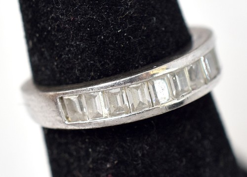 CZ Gemstone Band Ring in Sterling Silver 3.2grams Size 4 3/4 - Picture 2 of 4