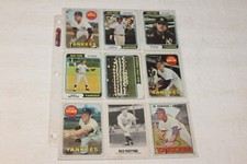 NINE ASSORTED VINTAGE NEW YORK YANKEES BASEBALL CARDS #7
