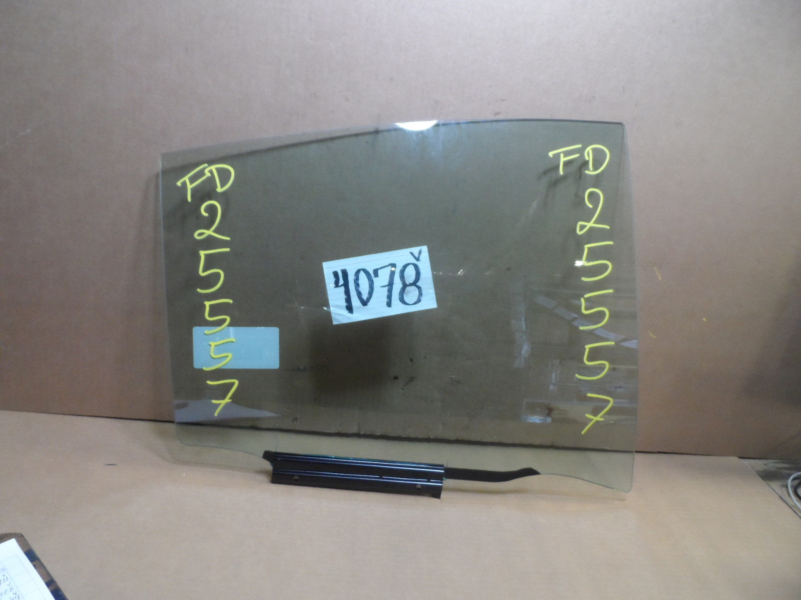 12 13 14 15 16 17 Toyota Prius REAR PASSENGER Side Door Glass USED #4078-V