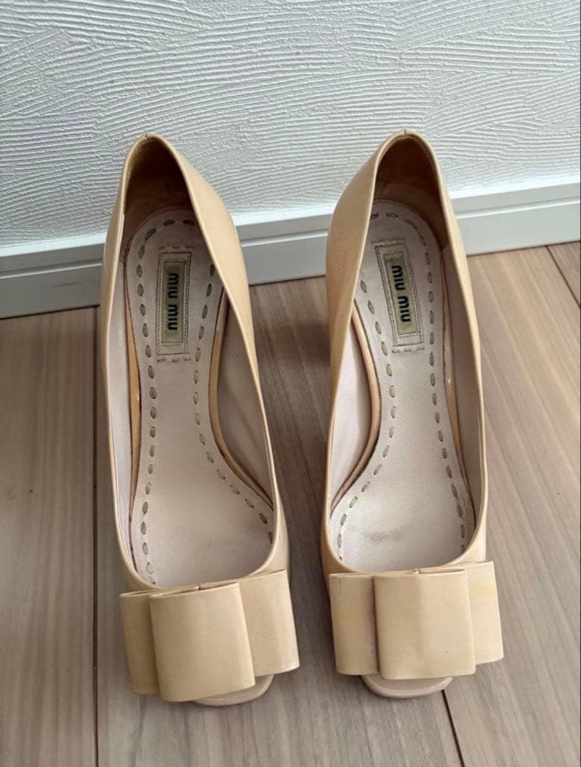 Rare miu miu Patent Leather Bow Pumps Beige Women's Size EU37 US7
