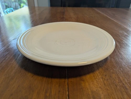 Fiesta Ivory Dinner Plate 10.5” Homer Laughlin USA.