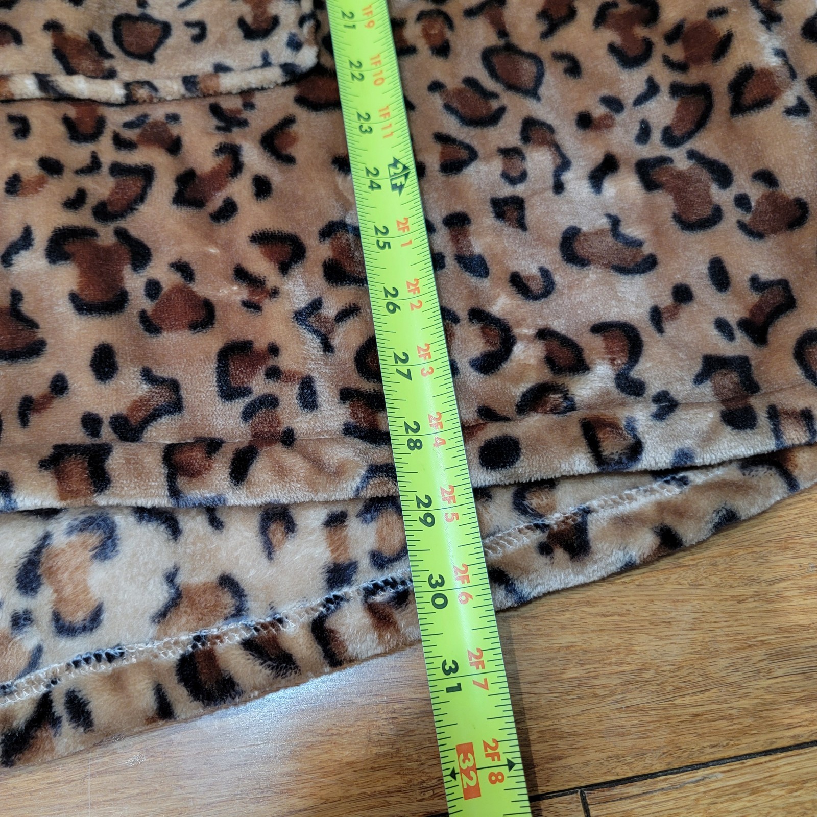 THROWZY MARLO LORENZ Dark Leopard Pattern Pullove… - image 10