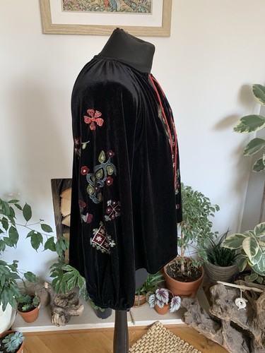 Zara Black Velvet Embroidered Blouse Shirt Top - Small - Bloggers Fav Tunic - Picture 6 of 14