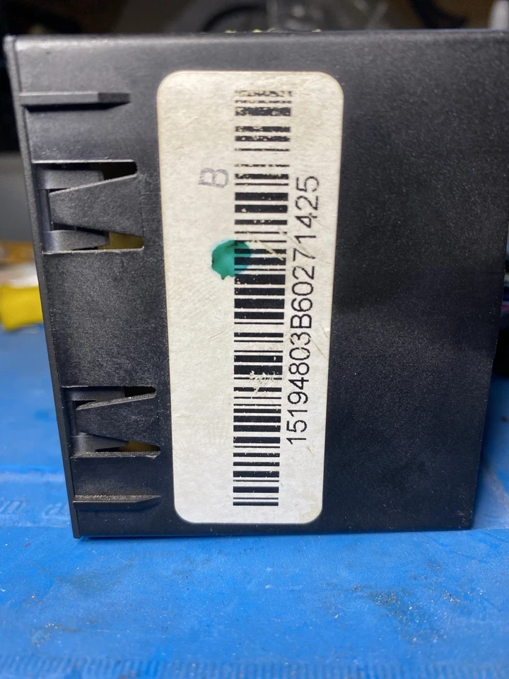 *RECONSTRUIDO* Interruptor atenuador de faros rojo 03-06 Chevy Silverado Sierra Avalanche  Foto 2 de 3