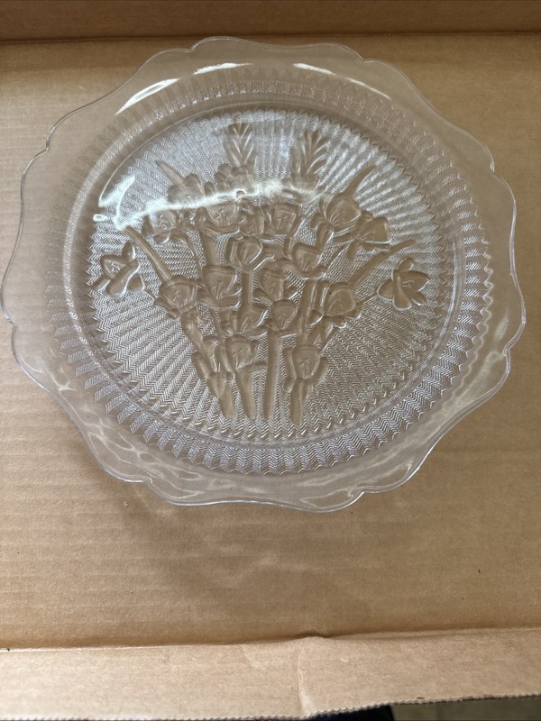 12 Jeanette, Iris And Herringbone Dinner Plates